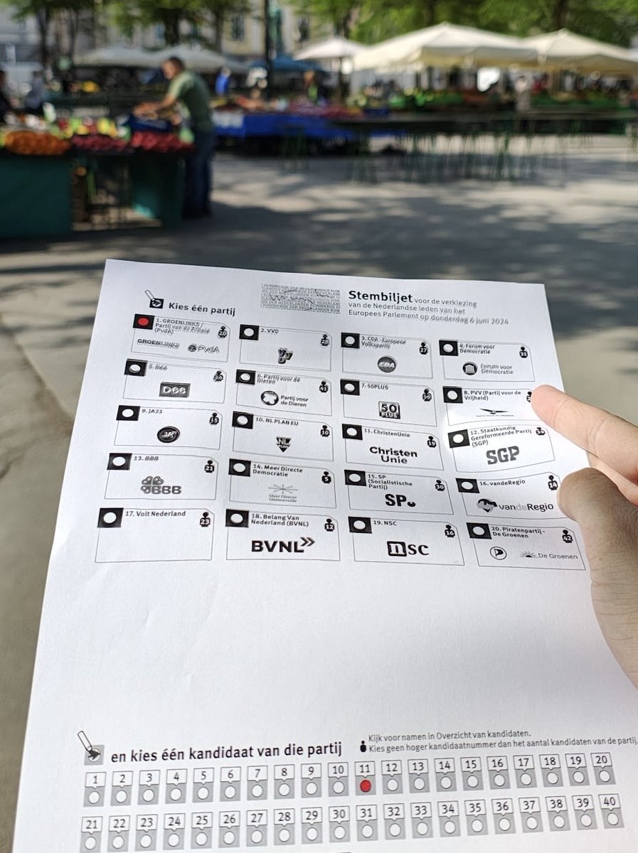 Al twintig jaar zet ik me in voor internationale democratie en dialoog. Ik heb gezien hoe de EU staat als baken in een onzekere wereld. Dat moeten wij verdedigen en versterken. Dat kan op 6 juni. Femke Brouwer Lijst 1 Plek 11 #StemVoorEuropa #StemopFem