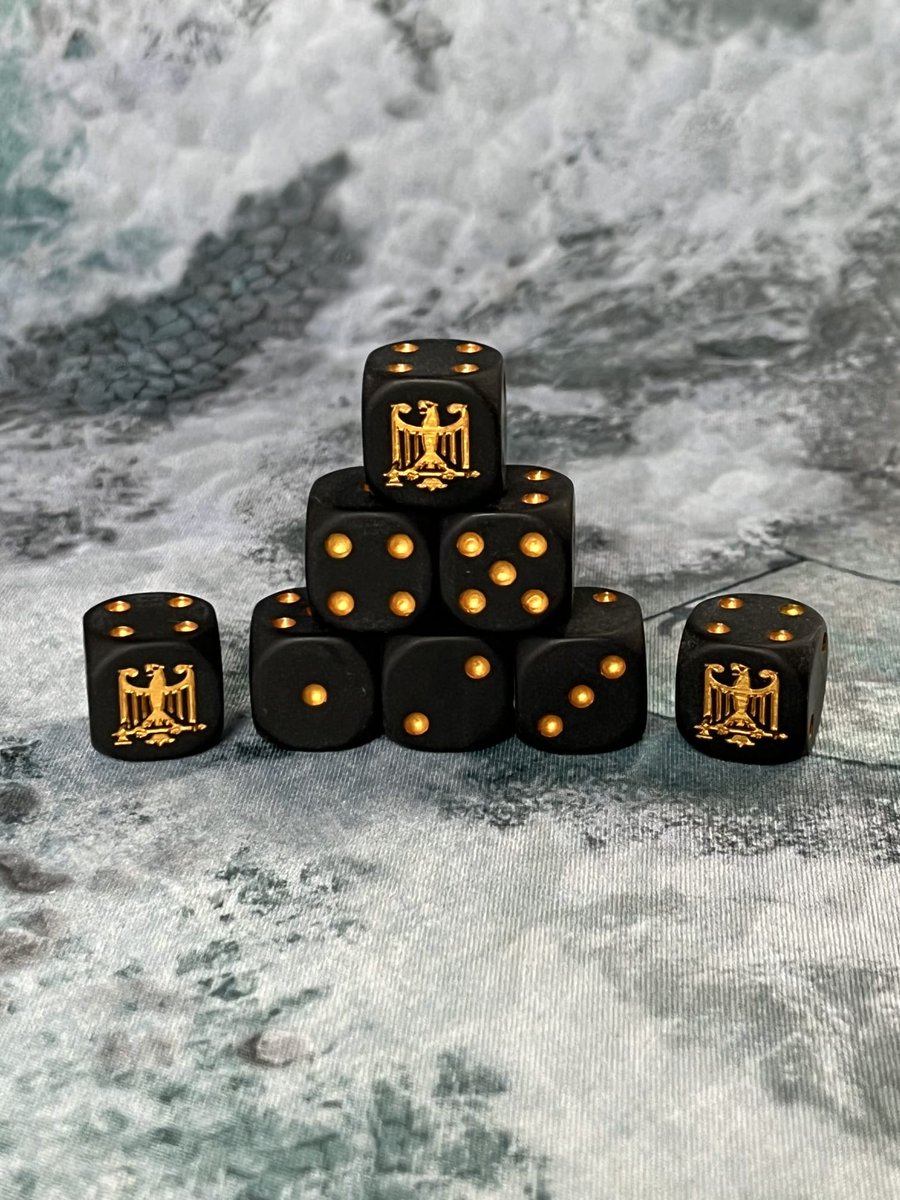 Big thanks to <a href="/BaronOfDice/">Baron Of Dice</a>  for these beauties! 😎

Team Germany is ready to roll as many golden eagles as possible at worlds! 🇩🇪