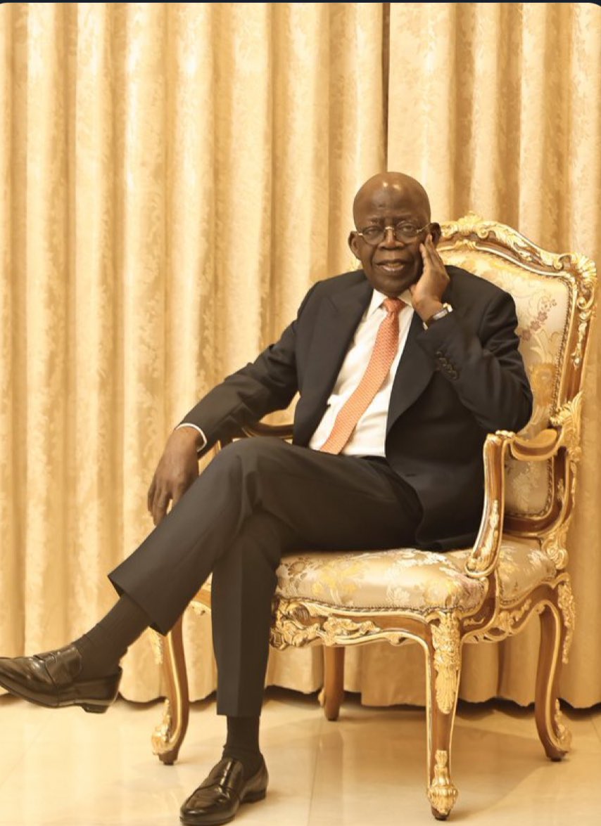 Alex_Houseof308's tweet image. “Fix country ke? Wetin go con do my steeze?”