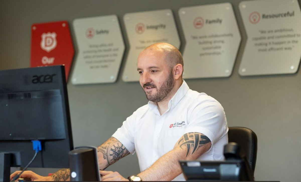 Job opportunities available!

We are currently hiring for the following:

- HGV Class 1 Driver (Nights)
- Finance Business Partner 
- Trailer Fitter

APPLY ⤵️

buff.ly/45byeFS 

#Recruitment #JobOpportunities #NorthEastJobs