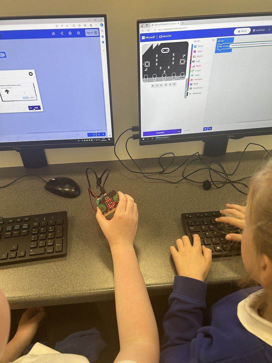 latimerprimary's tweet image. #ClassSM have been coding in Computing this afternoon. We have made our own name badges using micro:bits and have had so much fun making different patterns on the LED displays. #LatimerComputing