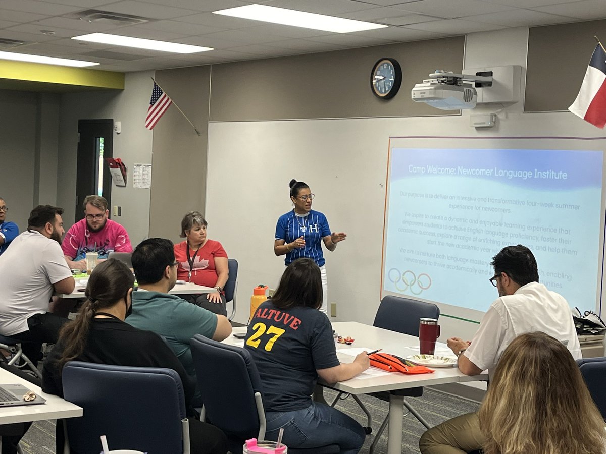 MariaSolGomez76's tweet photo. Camp Welcome:Newcomer Language Institute staff getting ready to welcome 350+ newcomer students to summer school! Humbled to serve as their Director! 😊#opportunitiesforALLstudents @SBISDML @YosetAltamirano @TecJulie @fernandoESL https://t.co/BAq8M9fznW