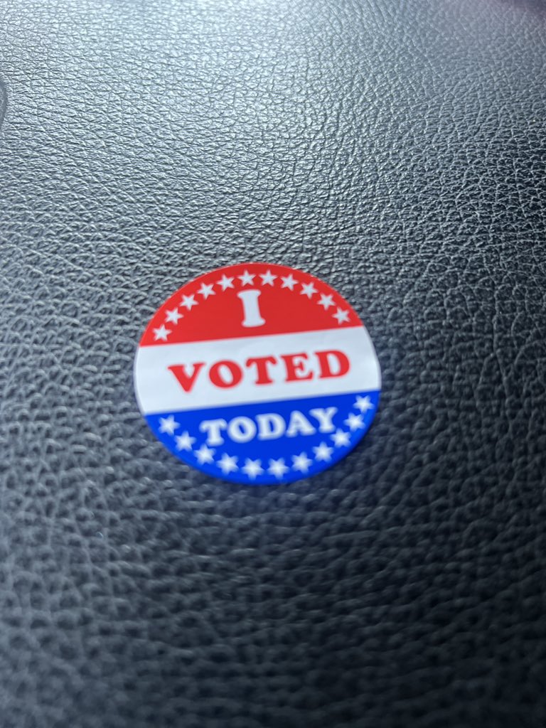 OLDandGRUMPY72's tweet image. #ivoted
#usa

Another #writein 
Good Luck @kujbusm