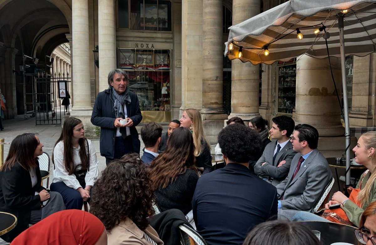 PeToulouse's tweet photo. Clap de fin de notre voyage à Paris ✨🇫🇷

Retour en image de ce voyage incroyable à Paris. Nous avons eu l’opportunité unique de visiter les institutions prestigieuses de notre pays telles que le Conseil d’État, le Conseil constitutionnel, l’Assemblée nationale, le sénat et le https://t.co/NlsKqjhJpU