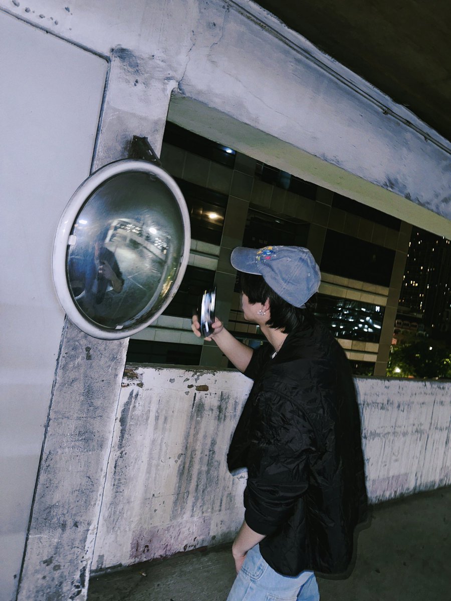 Firstkpp's tweet photo. กอดแมวกันอ้ะยางง https://t.co/ew8YqiuYrd