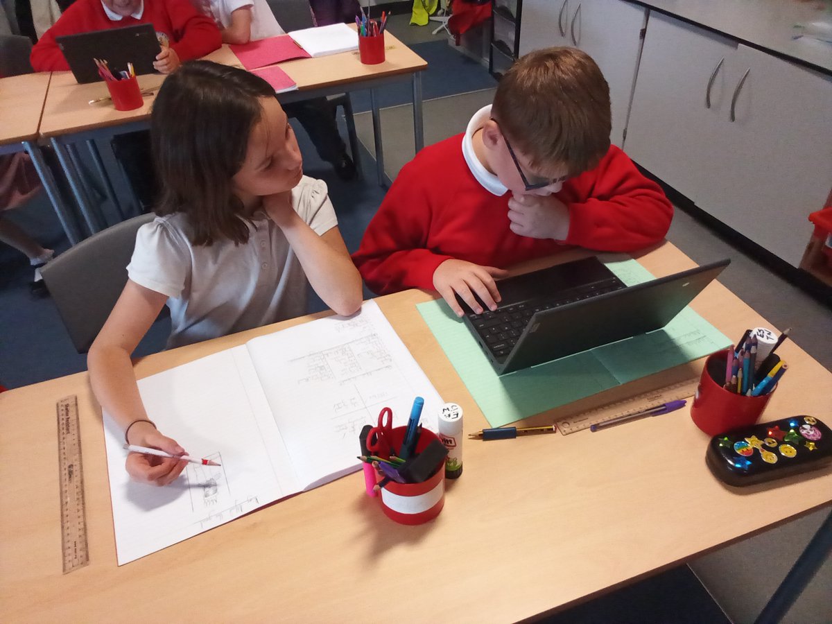 year5GCP's tweet image. The children are busy researching King Alfred the Great. #GCPHistory @PrimaryGreat  #GCPComputing