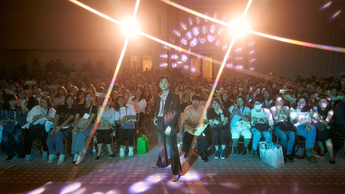 TFC_Tomisara's tweet photo. ดีใจที่โปรเจคเล็กๆของพวกเราผ่านไปด้วยดี ขอบคุณทุกคนที่มีส่วนเกี่ยวข้องขอบคุณเชอร์รี่ทุกคน แฟนเพลง และแฟนๆของน้องวิลเลี่ยมด้วยสำหรับโมเม้นอบอุ่นๆนี้ด้วยค่ะ 🍒💚✨ 
#อายุครบ36ย่างสามแจ๊ส 
#TomBirthdayFanMeeting
#TomIsara
#williamjkp https://t.co/NvUwAx51hG