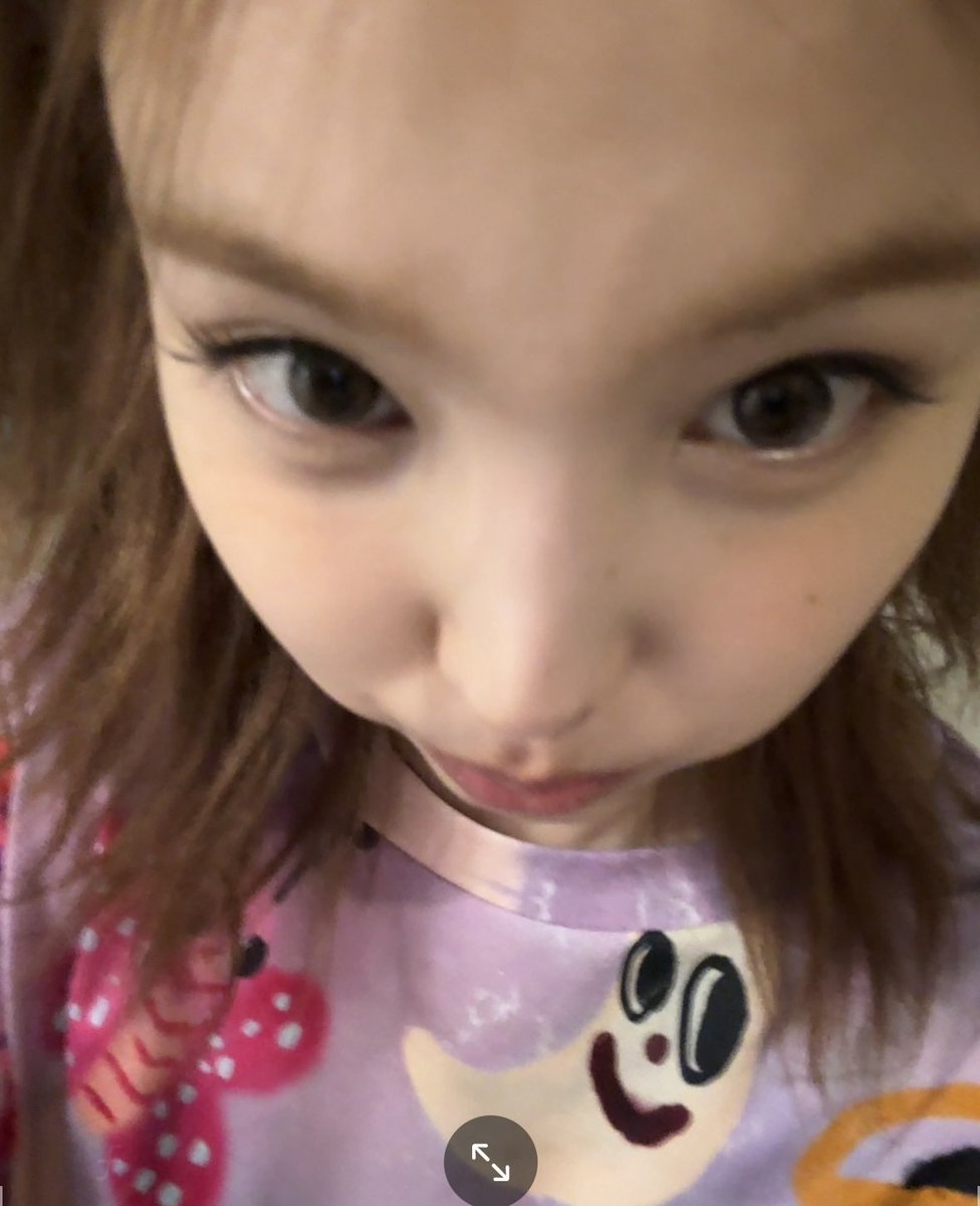 najeong loopics tweet media