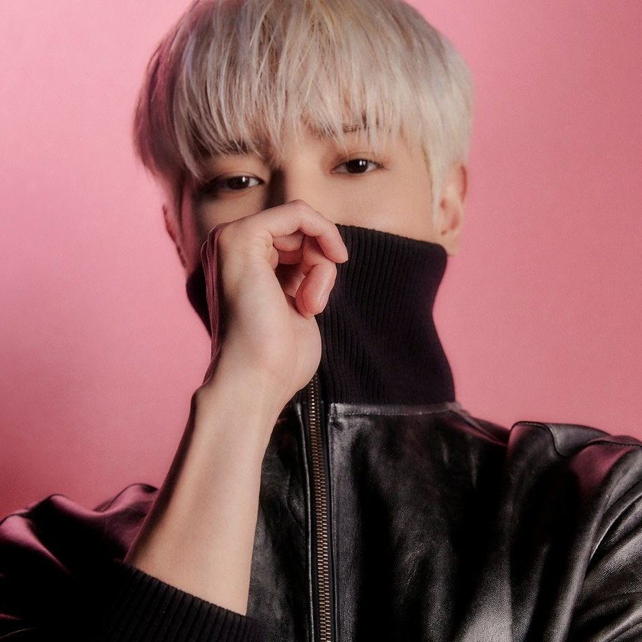 taeyong pics tweet media