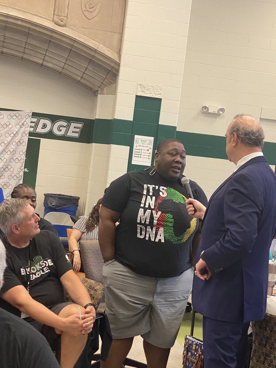 BangnSnouff's tweet photo. Diving into PLC strategies w/ @jackbaldermann, in partnership w/ @SolutionTree! Starting the morning by grounding us our why - and how it shows up on @IPSSchools leaders’ t-shirts!! #HopeDealer #manmythlegend #itsinmydna #accountabilityisLove #watchuswork #ipsdistrictpd https://t.co/nE4aIAhRSl