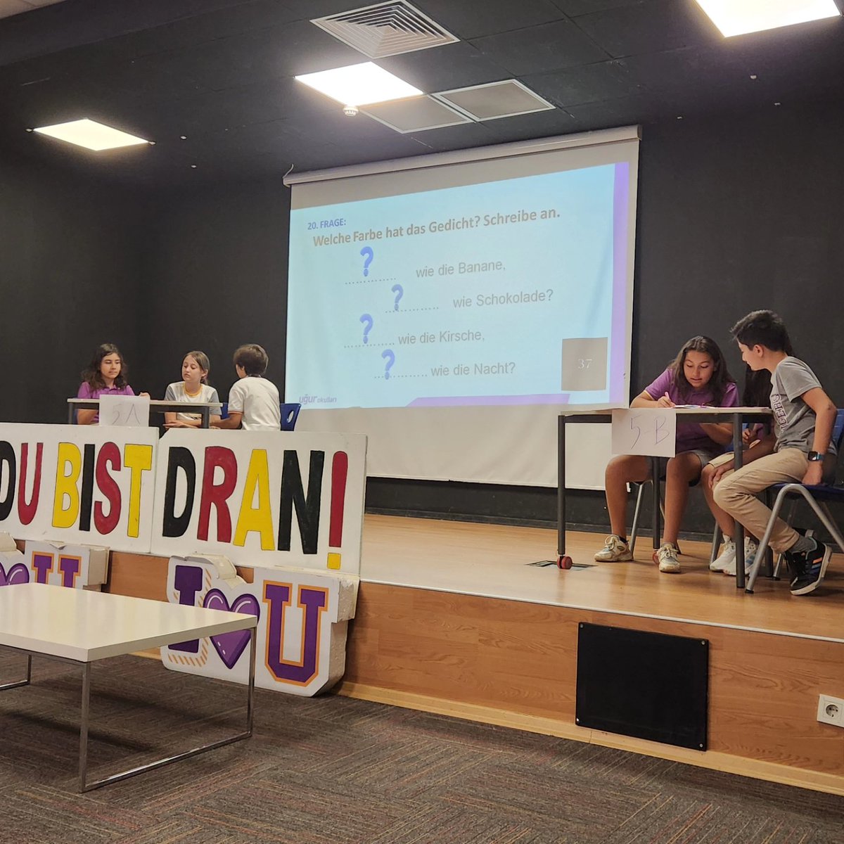 UOGaziemir's tweet photo. 5. Ve 6. Sınıf öğrencilerimizin son projesi "Du bist dran" bilgi ve kültür yarışmasını büyük bir heyecanla gerçekleştirdik. 💜✨️

#uğurokulları https://t.co/qzt7BlhzrN
