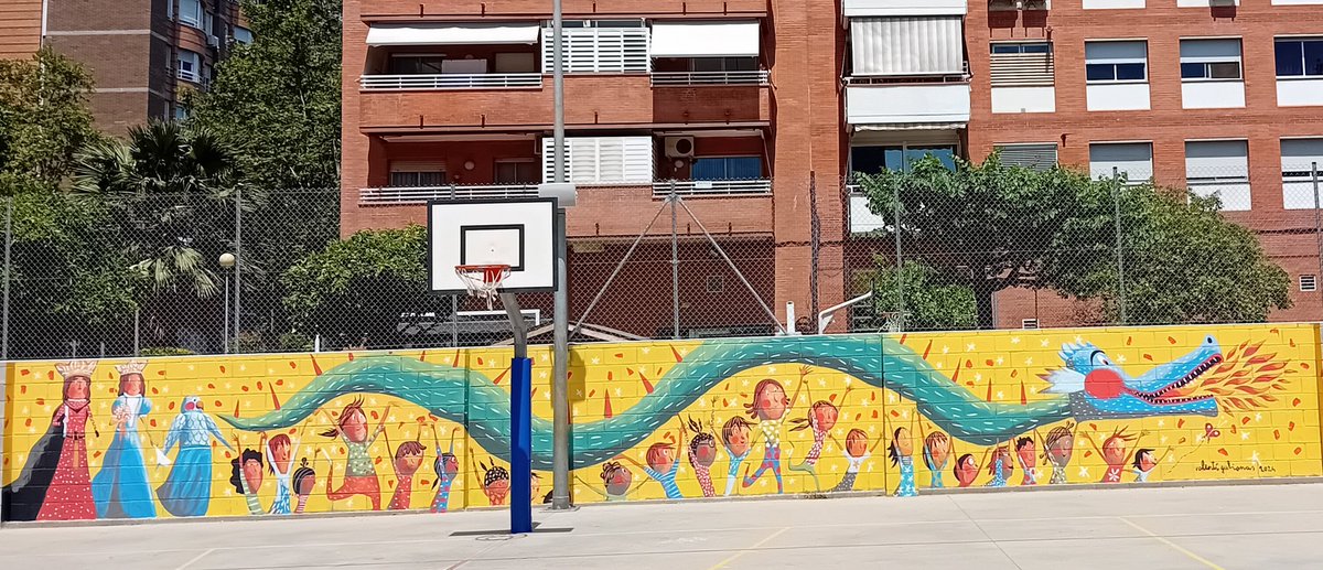 Al pati de Provençals ja tenim  al Pocapor i als gegants de Poblenou.
Gràcies Valentí!