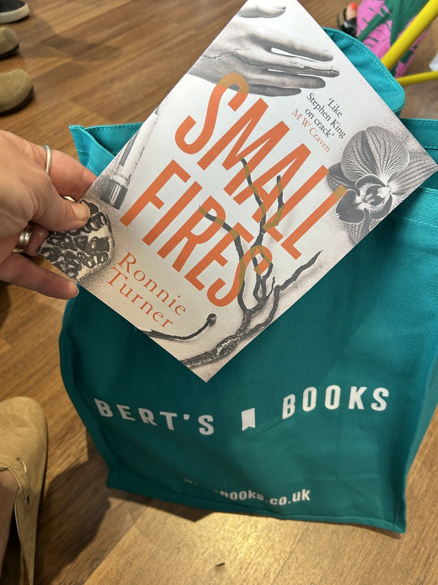 Super excited to find the sampler for #SmallFires by the wonderfully talented <a href="/Ronnie__Turner/">Ronnie Turner</a> last night <a href="/bertsbooks/">Bert’s Books</a> - published by <a href="/OrendaBooks/">Karen Sullivan 🇺🇦🇨🇦🇬🇧</a> in Feb 25. Expect chilling darkness, atmospheric writing and characters that entice you in deeper.