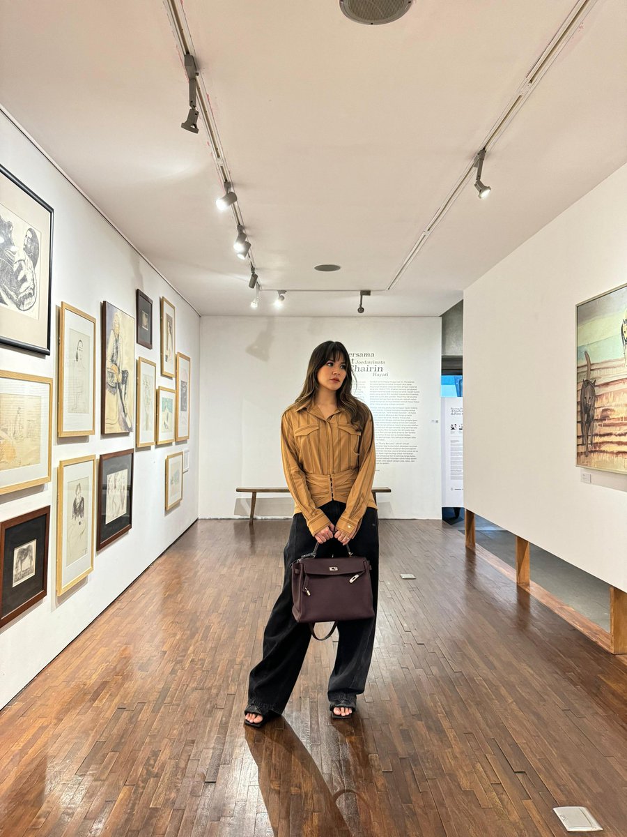 Liatin yang udah beli tiket #HartaTahtaRaisa dan ngerencanain nobar 🥹🥹 makaciii guys nanti nontonnya pake merchandise dari juni goods biar showw.. ❤️