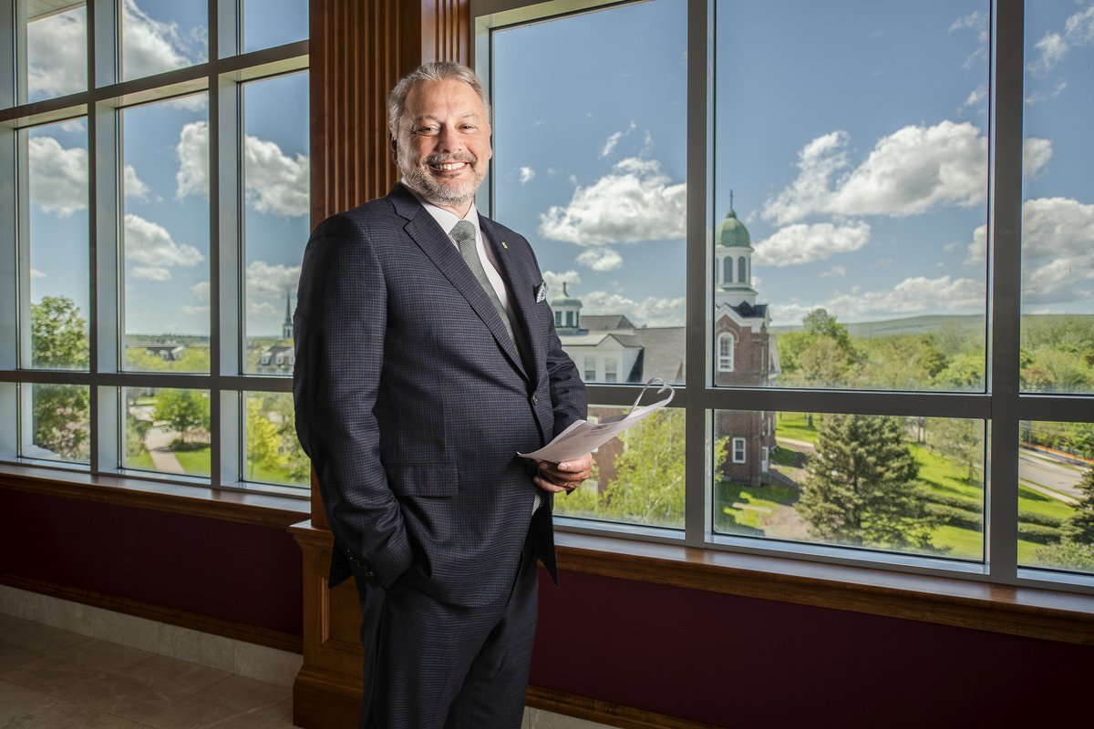 stfxuniversity's tweet image. StFX is excited to announce Dr. Andy Hakin has accepted the Board’s offer for another term as President and Vice-Chancellor until 2031! His leadership has helped us launch key initiatives like the anti-racism committee and our strategic plan. stfx.ca/news/Dr-Andy-H…