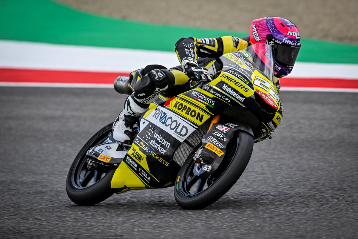 SnipersRacing's tweet photo. What a Mugello 💚🤍❤️ Speed among the Tuscan hills, but in "Azzurro" 💠
⬇️ ItalianGP Weekend Recap 🇮🇹
🇮🇹 https://t.co/yeN4NGv652
🇬🇧 https://t.co/Bxct1iuSxa
#motogp #moto3 #italiangp #mugello #almugellononsidorme #racing #snipersteam #hrc #matteobertelle #davidalmansa #race https://t.co/FCFVrF099U