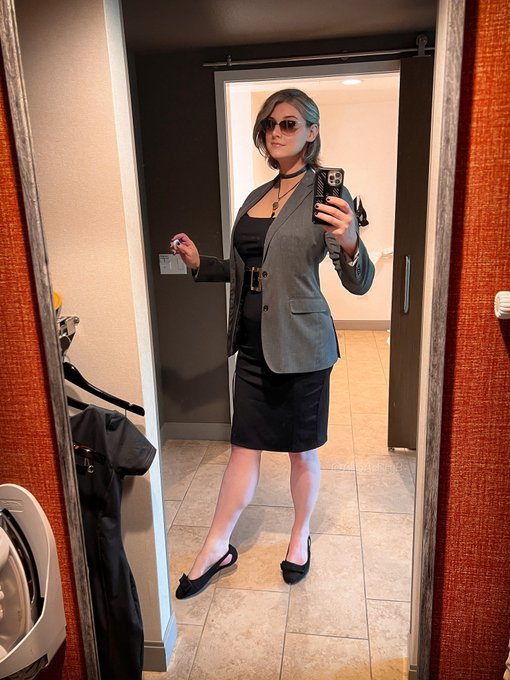 2 pic. Hitting the town ? https://t.co/BsFpPIz9wZ
