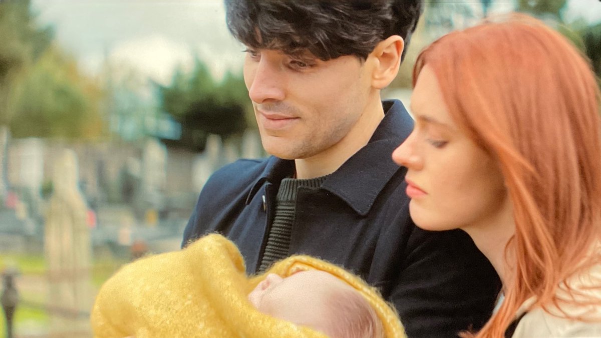 CMagnumfan's tweet image. #ColinMorgan as #JohnathanKennedy in #ThreeFamilies episode 2