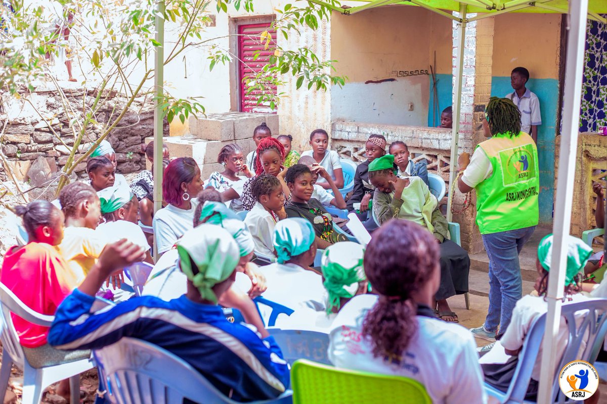 Asrjrdcongo's tweet photo. #Retro

Face aux mythes sur l'usage du préservatif,@Asrjrdcongo se déploie en milieu rural pour briser les tabous, déconstruire les mythes et apporter la bonne information aux ados et jeunes en vue de prévenir les infections sexuellement transmissibles et grossesses non désirées. https://t.co/UpGapBNyvY