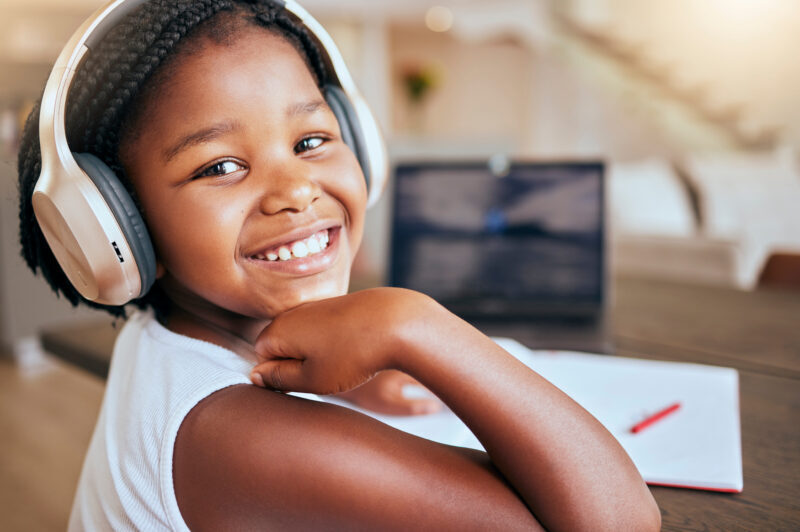 Podcasting for learning--and an antidote to screen time? The potential of podcasts to support healthy development and learning makes this a trend worth jumping on for kids, parents, &amp; teachers. eschoolnews.com/digital-learni… #edtech #ILoveEdTech #ImFutureReady #elearning #edtechchat