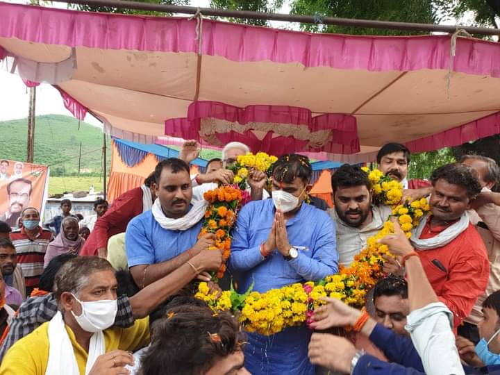 Devendrabjym's tweet photo. भारतीय जनता पार्टी के यशस्वी प्रदेश अध्यक्ष आदरणीय श्री @vdsharmabjp जी भाईसाहब को खजुराहो लोकसभा क्षेत्र से प्रचंड मतों से जीत दर्ज करने की हार्दिक एवं शुभकामनाएं।
@BJP4MP https://t.co/cIQV17A0EP