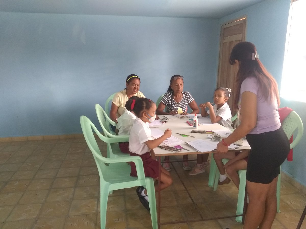 Se aplica las tareas del diagnóstico recortado, coloreado, rasgado y trazado a niñas y niños del grado prescolar. #LaPrimeraInfanciaImporta #CubaMined #dpestgo #TercerFrente