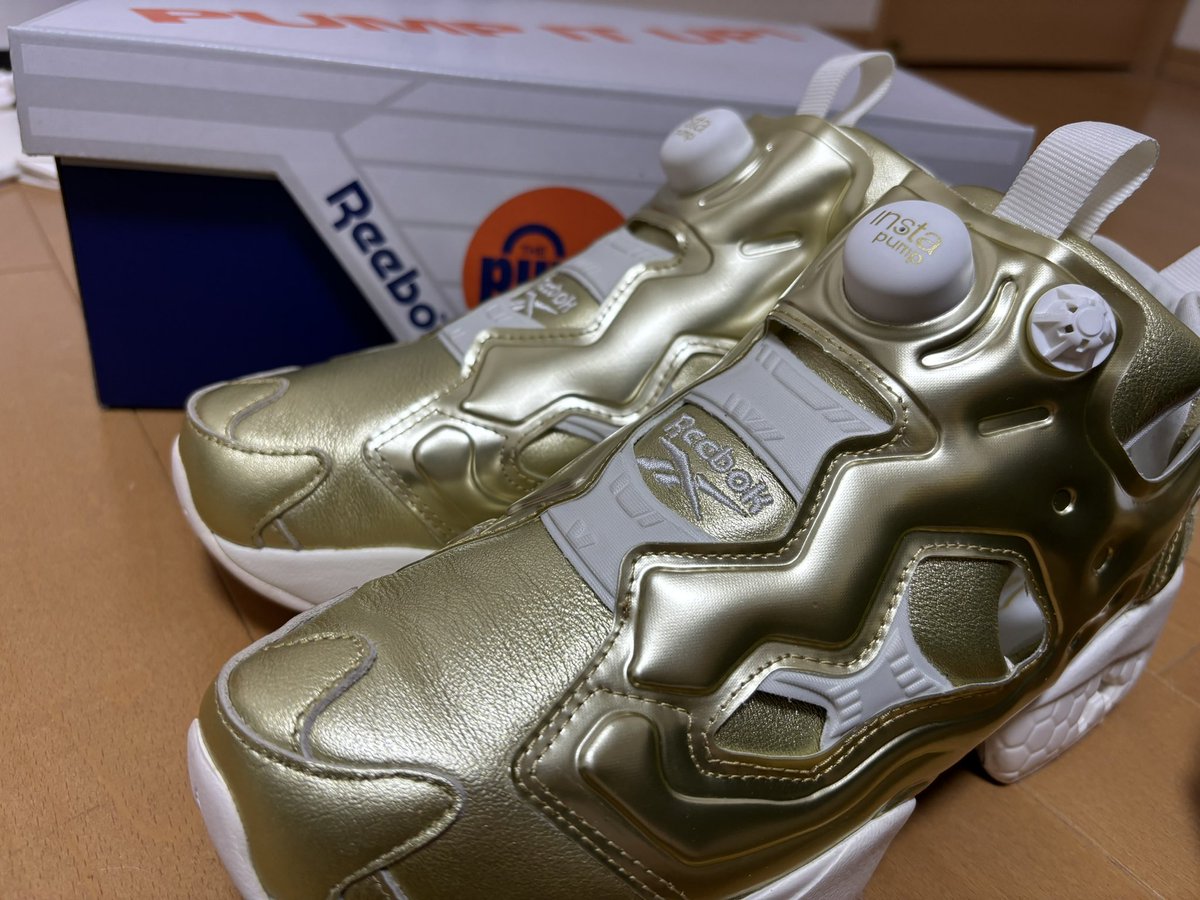0178z's tweet photo. Reebokのゴールド届いた！🤩
LIVEに履いて行こうかな？😆 https://t.co/oEK95bV27B