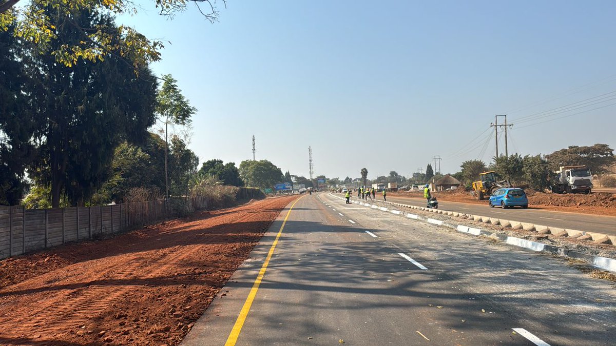 CMukungunugwa's tweet photo. ✨ “Exploring the new Harare Drive to Westgate, it’s clear that progress is paving the way under Baba Mnangagwa’s leadership. Kudos to Fossil Contracting for their excellent work on this section. Zimbabwe’s growth is on the move! 🇿🇼 #BuildingZimbabwe #HarareDrive” ✨🚧 https://t.co/y62Eskp8YC