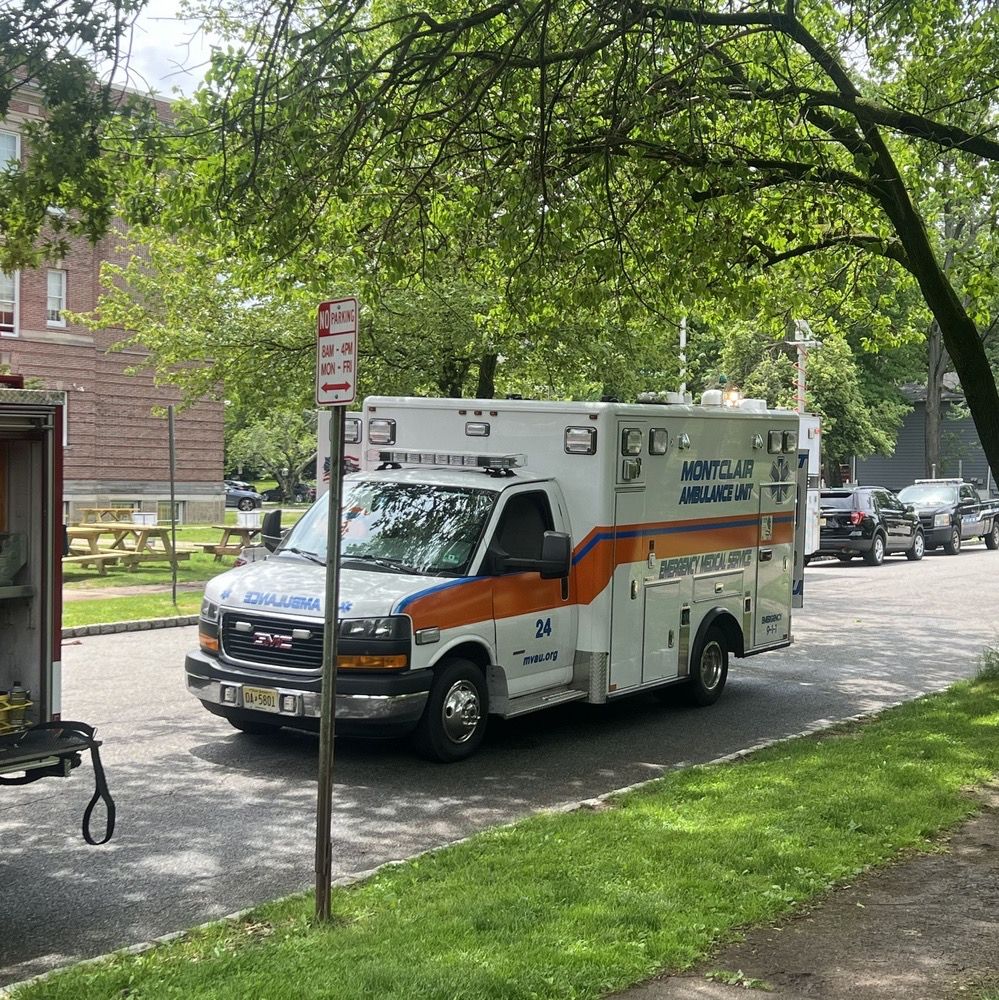 MontclairEMS's tweet photo. 🚨 We had an impactful day at our annual #TeenDrivingSafety event! 🚗💥 Together with the Montclair Fire Department and Police Department, we raised awareness about the dangers of distracted and drunk driving. Let's keep our roads safe and always drive responsibly. 🚑 https://t.co/EDwBK5aB8d