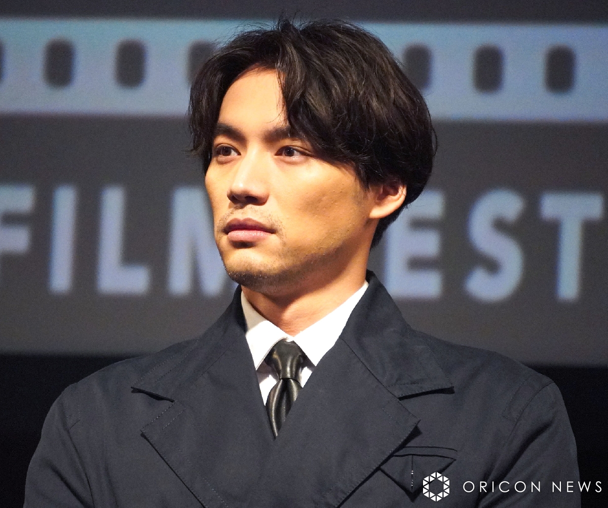 oricon's tweet photo. 千葉雄大"監督"、脚本担当としても奮闘💨役者としての目線も意識＆普段できない作業「楽しい」
https://t.co/9fotKoFeOP

森崎ウィン、自身の監督作に込めた思い
「同じ地球上で、いろんな感情がうごめいてる」
https://t.co/BE2VRavz90

🎞#ssff2024 登壇
千葉雄大、仲里依紗、福士蒼汰、森崎ウィン https://t.co/wJCTRrDpfP