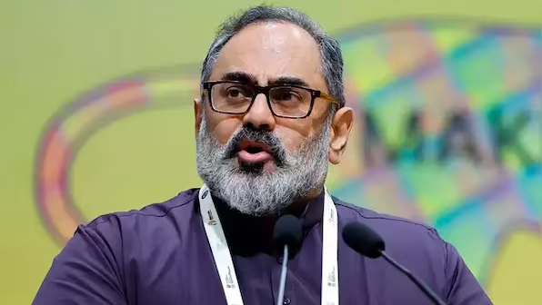 AswinTvm3's tweet photo. BJP Minister of State Rajeev Chandrasekhar LOST from the Trivandrum constituency of Kerala.

#ElectionsResults