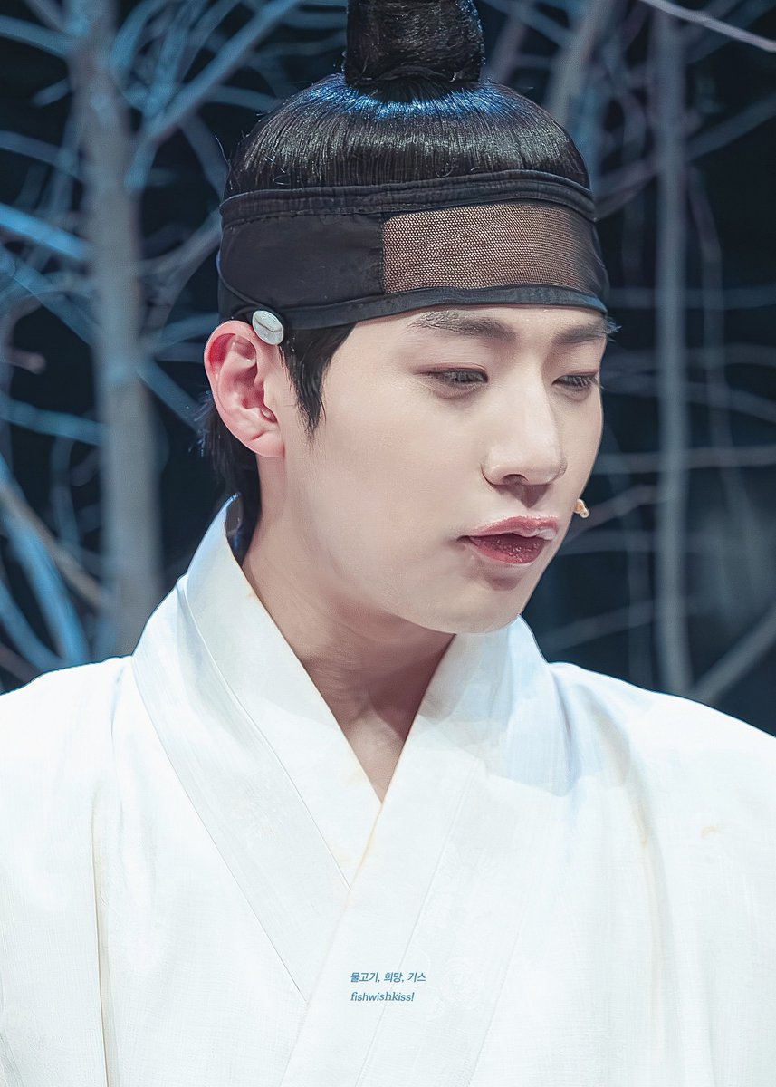 fishwishiss's tweet photo. 240602 뮤지컬 난설 무대인사 

허균 役 #박상혁 https://t.co/TN3BLVjUc5