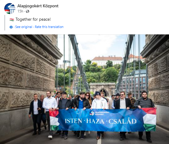 zemantomas's tweet photo. 1/ 🇭🇺 Mustache Gang - orbánovi arcipropagandisti z Centra pre základné práva pochoduje za русский мир
(Szánthó, Koskovics)
"Boh - Domov - Rodina"
Koho priatelia to sú?
Priatelia českých a slovenských kremľokonzervatívcov okolo tety Anky a AliPro.