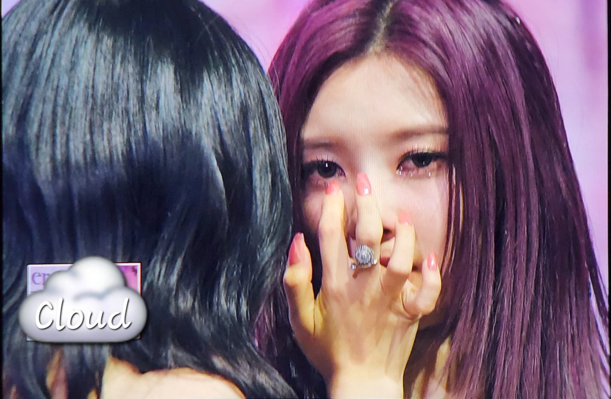 cloud991216's tweet photo. 240603
Kep1going On Showcase (쇼케이스) pre

Never tell me that these girls don't love each other please...

맴버들 서로 얼마나 사랑하는지 봐봐 ❤️

#Hikaru #히카루 #Yeseo #예서  #Bahiyyih #휴닝바히에 #Dayeon #다연 
#Kep1er #케플러 #Kep1going_On https://t.co/Jjjs9LN4yp