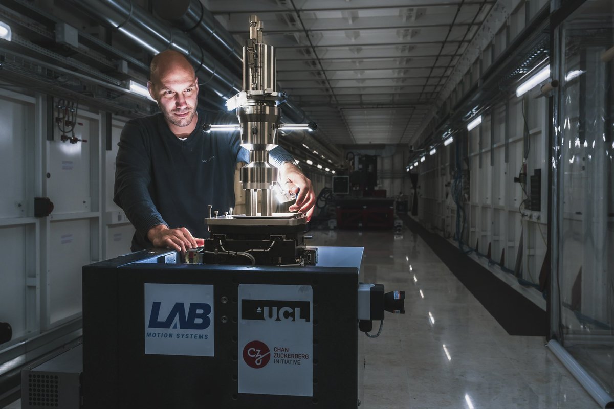 esrfsynchrotron's tweet photo. Light is back!
We are ready for a new run of experiments.
Welcome back users! https://t.co/H9iAs4t3AP