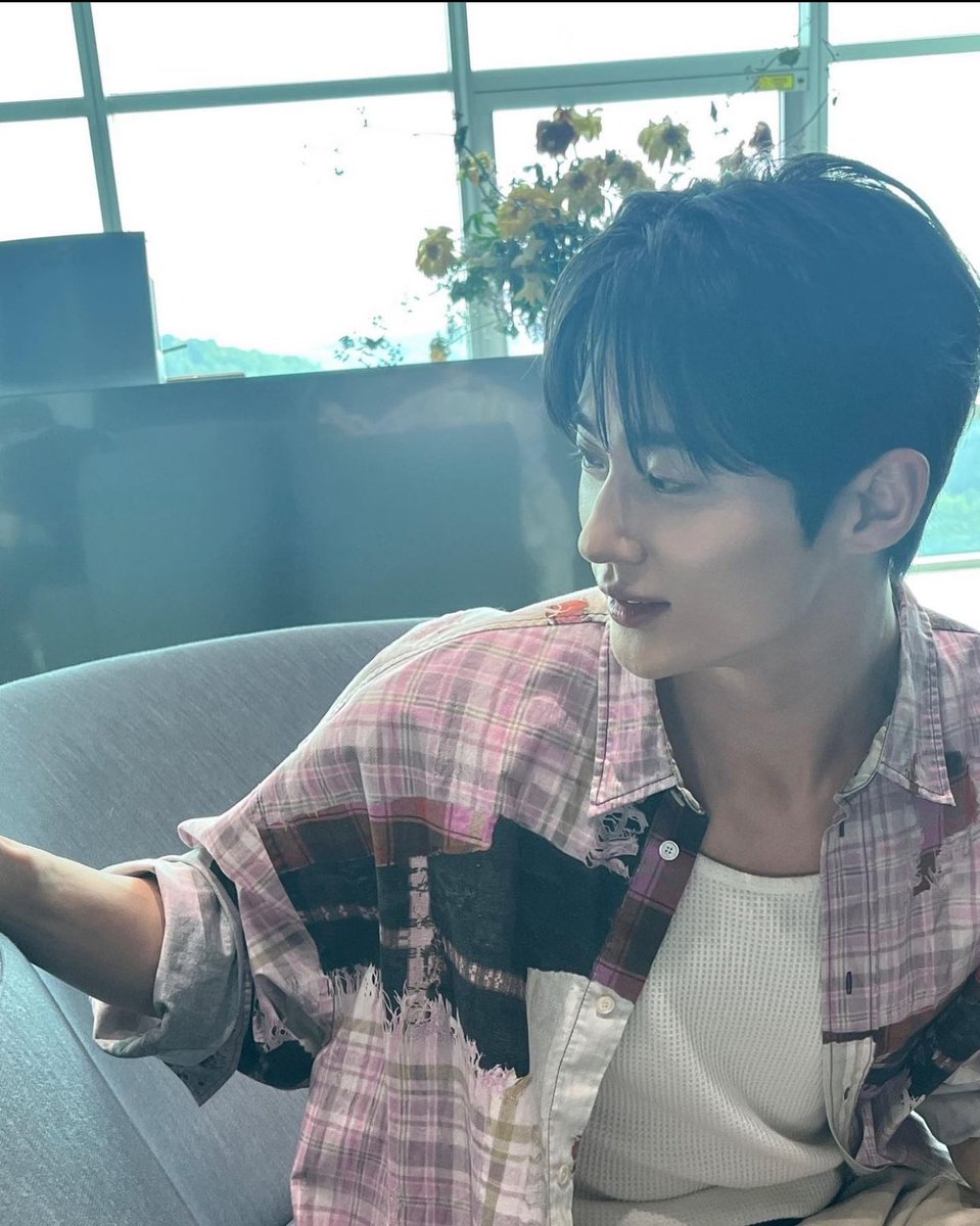 iammyun1's tweet photo. #ByeonWooSeok #변우석 #LovelyRunner #RyuSunJae 🥹✨ https://t.co/6vx0KCCZUS