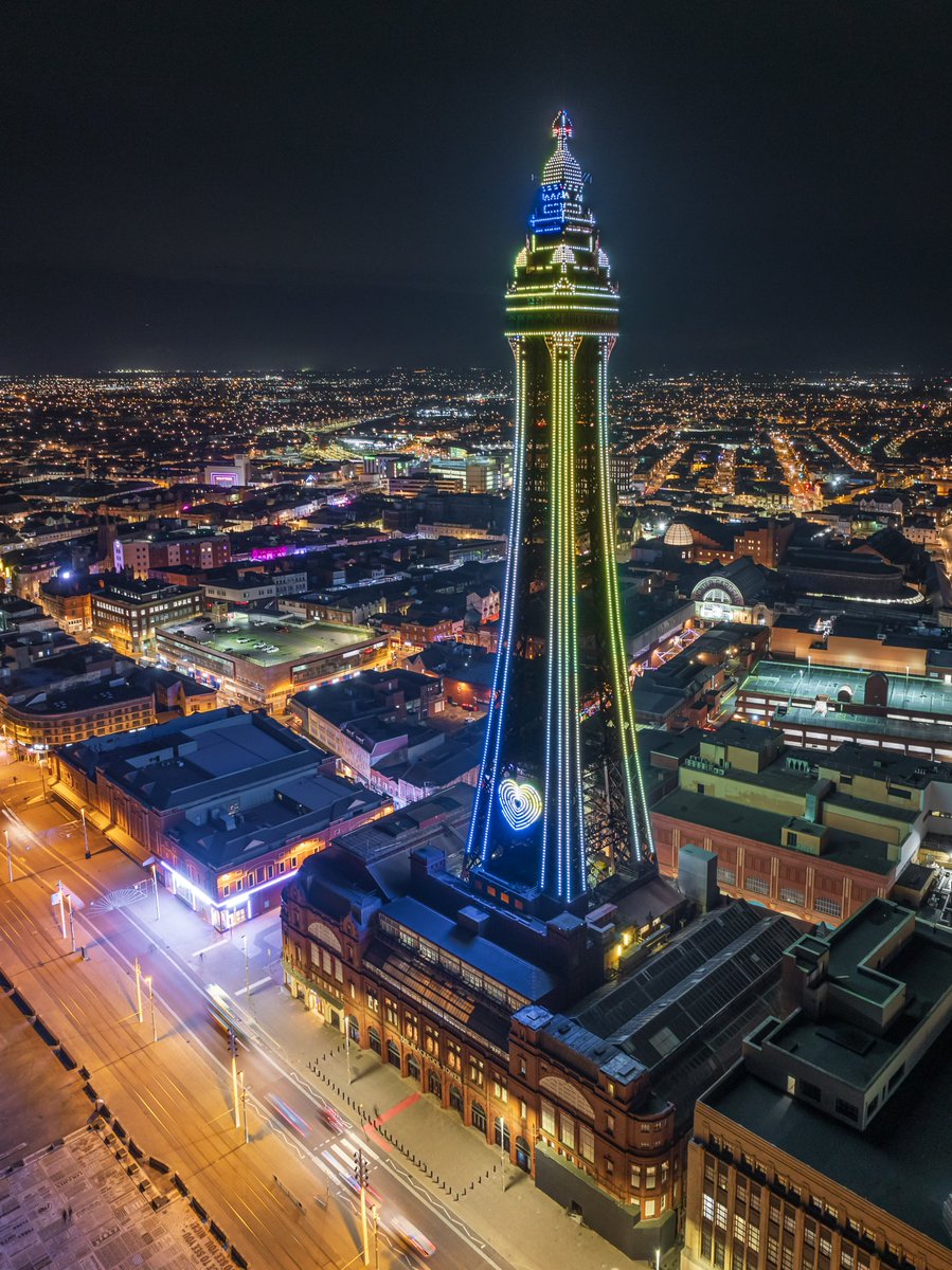 The Blackpool Tower (@thebpltower) on Twitter photo We are deeply saddened to hear of the passing of rugby league legend Rob Burrow CBE.
Last night, the Blackpool Tower lit up in blue and yellow, the colours of his former club, <a href="/leedsrhinos/">Leeds Rhinos</a>.
Our thoughts are with Rob’s family, friends, all at Leeds Rhinos and the MND We are deeply saddened to hear of the passing of rugby league legend Rob Burrow CBE.
Last night, the Blackpool Tower lit up in blue and yellow, the colours of his former club, <a href="/leedsrhinos/">Leeds Rhinos</a>.
Our thoughts are with Rob’s family, friends, all at Leeds Rhinos and the MND