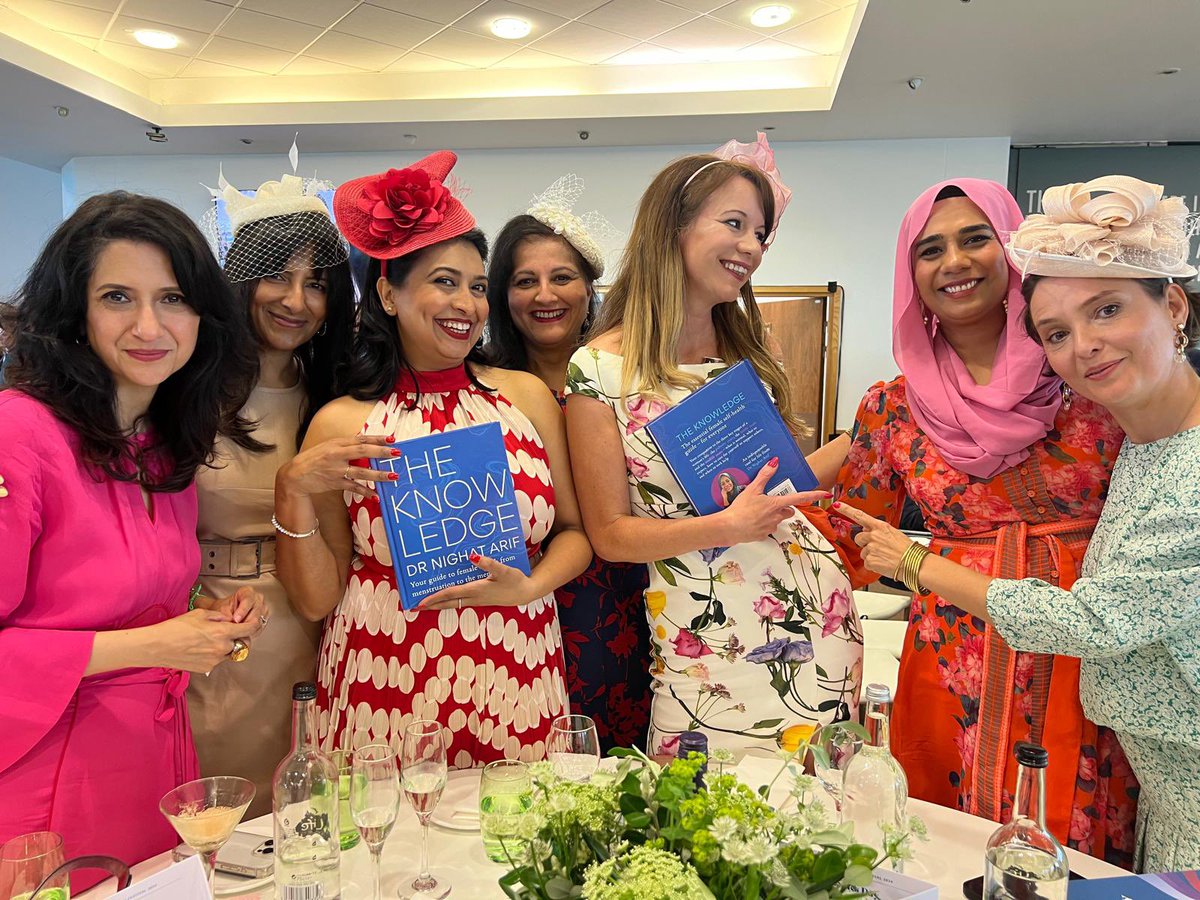 The one where your friends celebrate your book that shares everything about #WomensHealth 💙📘
Thank you so much guys 💕💕💕 
I adore you <a href="/SaimaMohsin/">Saima Mohsin</a> <a href="/SangitaMyska/">Sangita Myska</a> <a href="/ranvir01/">ranvir singh</a> <a href="/lizzieweather/">Elizabeth Rizzini</a> <a href="/dthouvenot/">Delphine Thouvenot</a> &amp; Saadia Ahmad 

The Knowledge. Your guide to female health from Menstruation