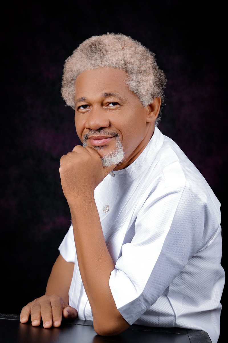 MalcolmInfiniti's tweet photo. Oh ! how I wish that the Nigeria Labour Congress and the  Trade Union Congress strike on minimum wage  is about reducing our law makers salary from  2 m per month to 60 K  per month and also to  put to an end  their  monthly running cost allowance of over 15 m .  

Our law makers are worst than bandits .They   earn so much for doing nothing . It is sad  that Nigerians are paying  them for their  luxurious and ostentatious life style .