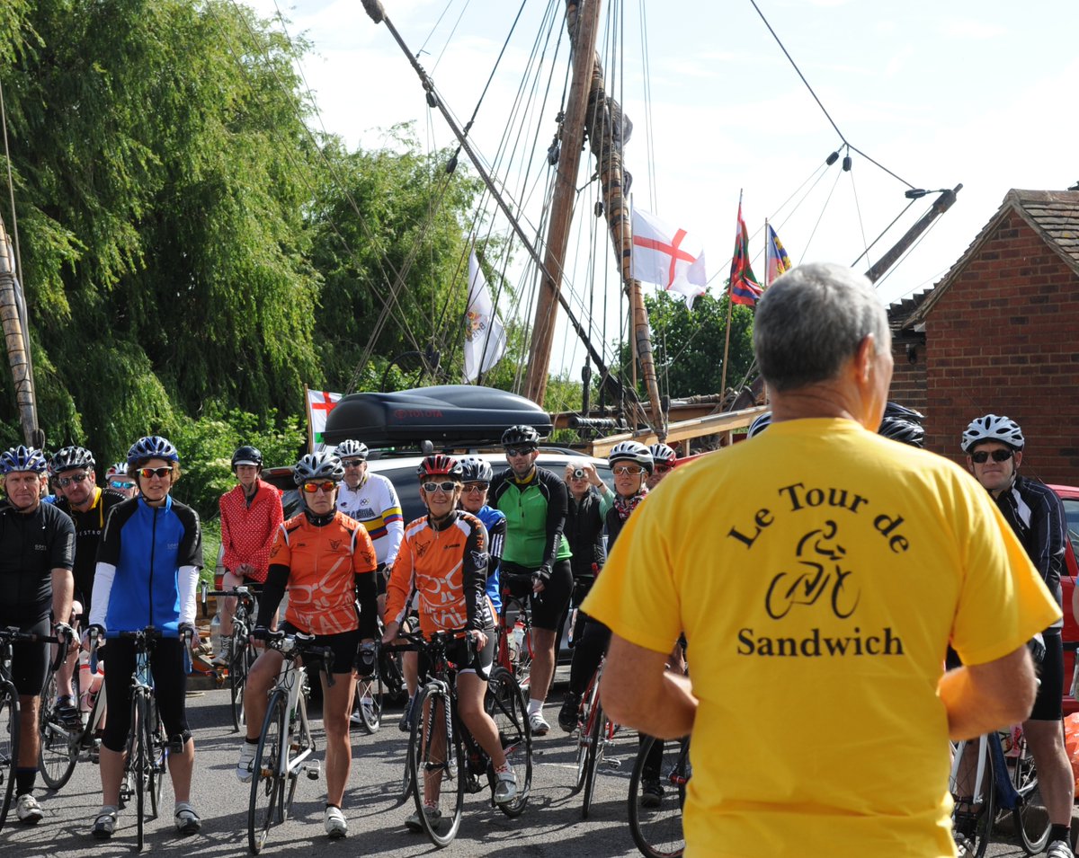 VisitDover's tweet photo. It's all eyes on Sandwich this weekend for the annual family-friendly Le Weekend, with market stalls from Normandy, street music and dancing, Le Weekend Medieval, Le Tour de Sandwich sportif and more. See What's On on our website and make plans for #leweekend in #sandwichkent🇬🇧🇫🇷 https://t.co/f740NUuYTX