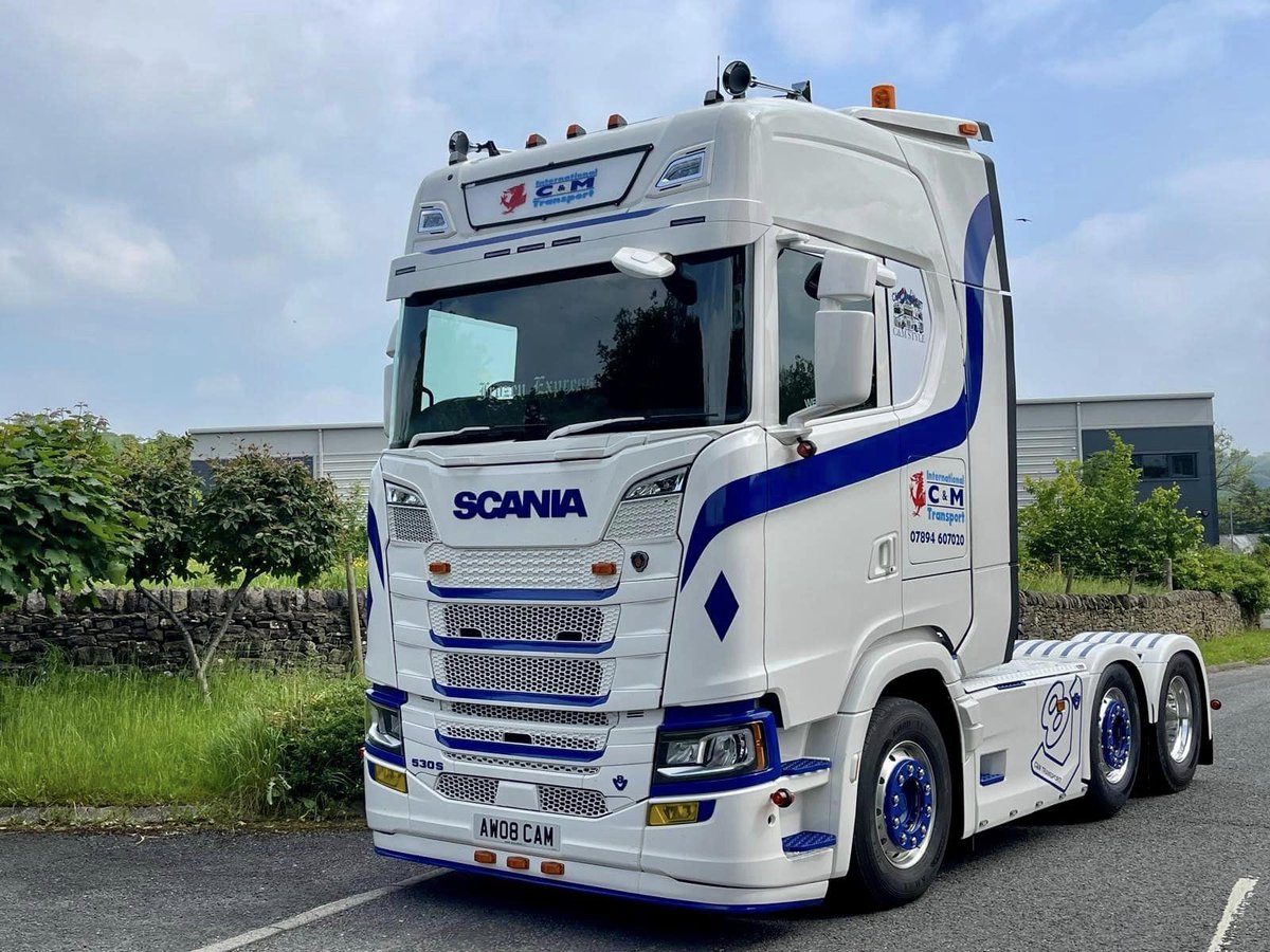 HaydockGroup's tweet photo. #Tuesdaytreat stunning #Scania 530 V8 goes to C&amp;M Transport 
Thank you team C&amp;M Transport for the business, pleasure as always 🥰
#candmtransport #showtime Scania UK https://t.co/6CYckCV9zA