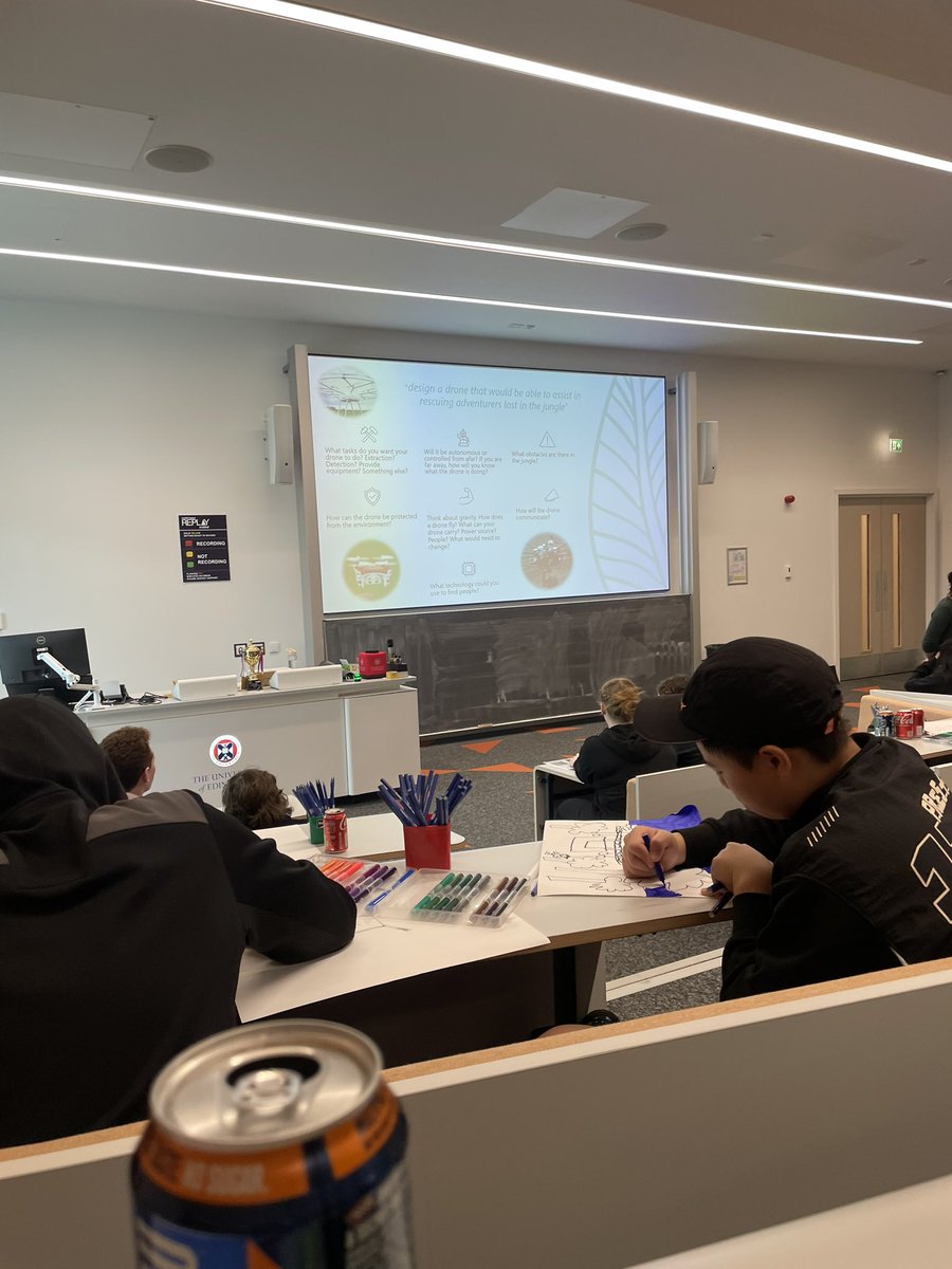 GracemountESB's tweet photo. Gracemount Aviators ready for their drone challenge at Edinburgh uni’s school of Engineering! #letsgoteam #nxp https://t.co/OgO6weEWbO
