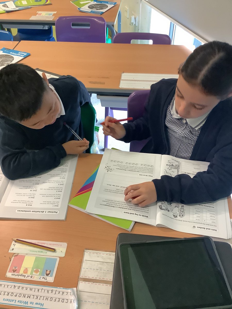 4Tcps's tweet photo. We have made a fantastic start to the new term in Y3/4. We hit the ground running with our spelling lesson and did some partner practise to test our use of words with -ous in them. #croxtethwriting @CroxtethC https://t.co/UcYBwRTIiG