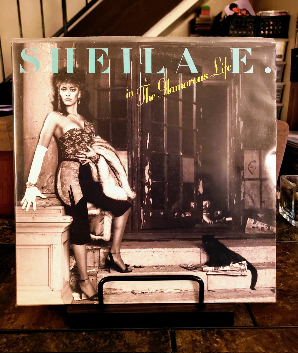 Kiandesworld72's tweet photo. Celebrating 40 years of "The Glamorous Life"
Artist: Sheila E.
Album: ...In The Glamorous Life
Released: June 4, 1984
Label: Warner Bros.
June 4, 2024 celebrates the 40th Anniversary of the debut solo album by Sheila E. Happy 40th!!!โค
#SheilaE
#TheGlamorousLife
#40Strong https://t.co/u3hCCfbQzq