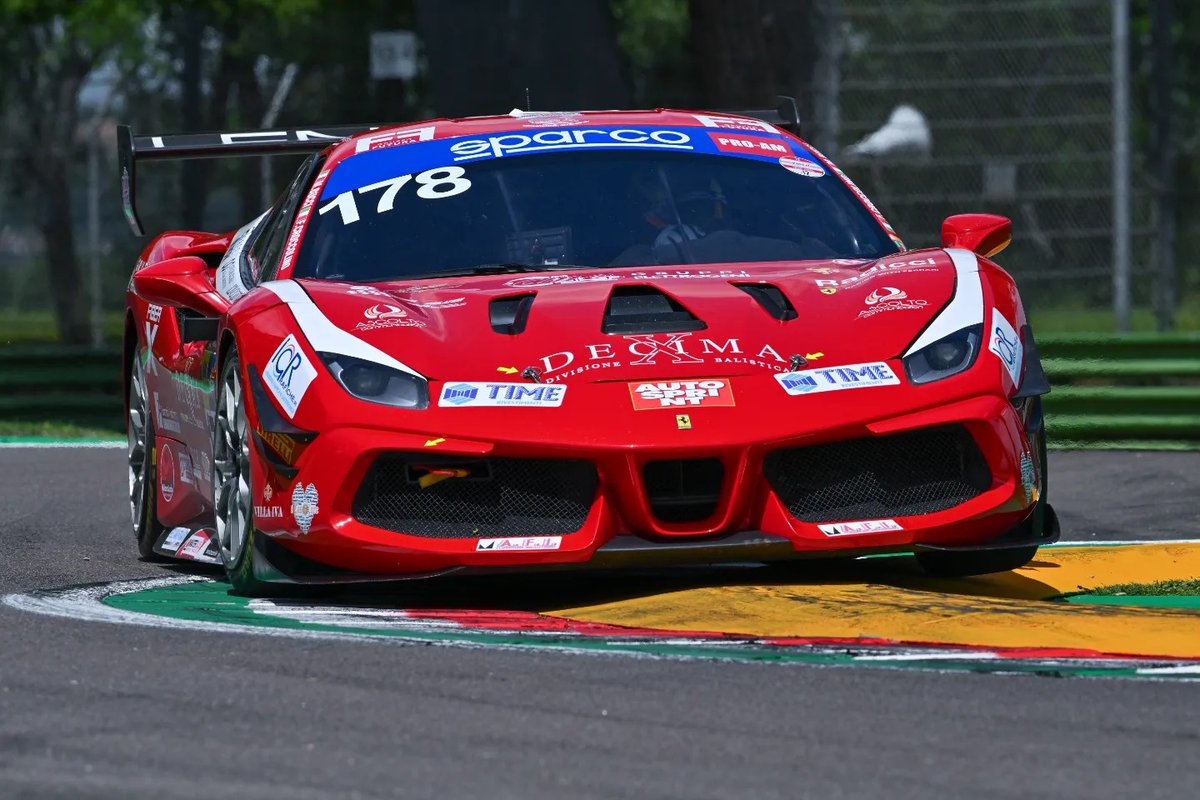 drivingitalia's tweet photo. Dal simulatore, al podio di Imola nel Campionato Italiano Gran Turismo ❓ FATTO ✅
Vero Mattia Bucci ⁉ 😎🤙
#simracing #enjoyDSC #drivingsimulationcenter #motorsport #CIGT #CIGTS #esport #esports @CIGranTurismo @autodromoimola https://t.co/vGmHmmbbdo