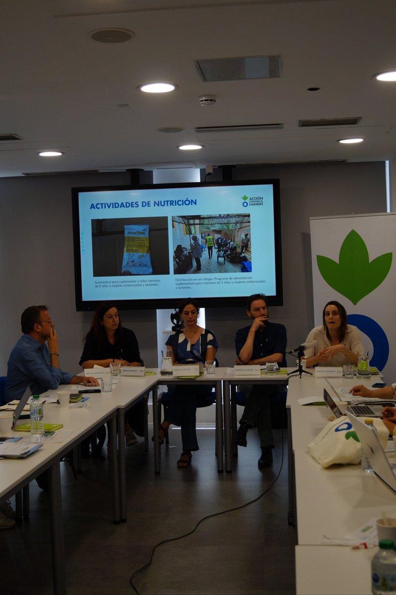 Acontraelhambre's tweet photo. "Antes del estallido del conflicto en #Gaza, la tasa de #hambre era del 0,8%. Ahora la sufren el 30% de los menores de 2 años" explica Cristina Izquierdo, coordinadora de Nutrición del equipo de emergencia. 
 
Nuestros proyectos de #nutrición: https://t.co/2ooc3C8X7n https://t.co/u8mQq8qcqp