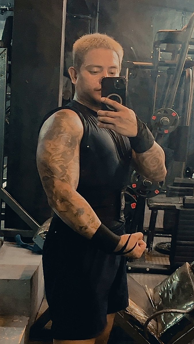 LPalambiano's tweet photo. TUESDAY 💪💦

#PLHIVDIARIES #GYMLIFE #FITNESSGOALS #FITNESSMOTIVATION #FITPLHIV #FITPOZ https://t.co/ZFkENgDchO