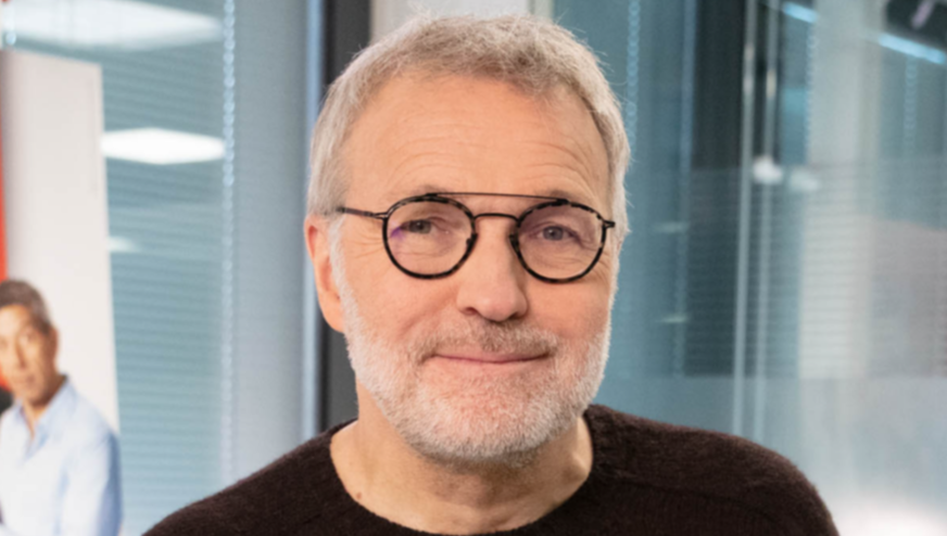 Mediasinfos's tweet photo. Alors qu'il participera à l'émission #LesTraîtres cet été sur @M6, c’est bien @Ruquierofficiel qui présentera le nouveau jeu #ProjetH sur @TF1. Découvrez notre article est ici: https://t.co/EfbwCZ6GzW https://t.co/7Rbacl2z3N