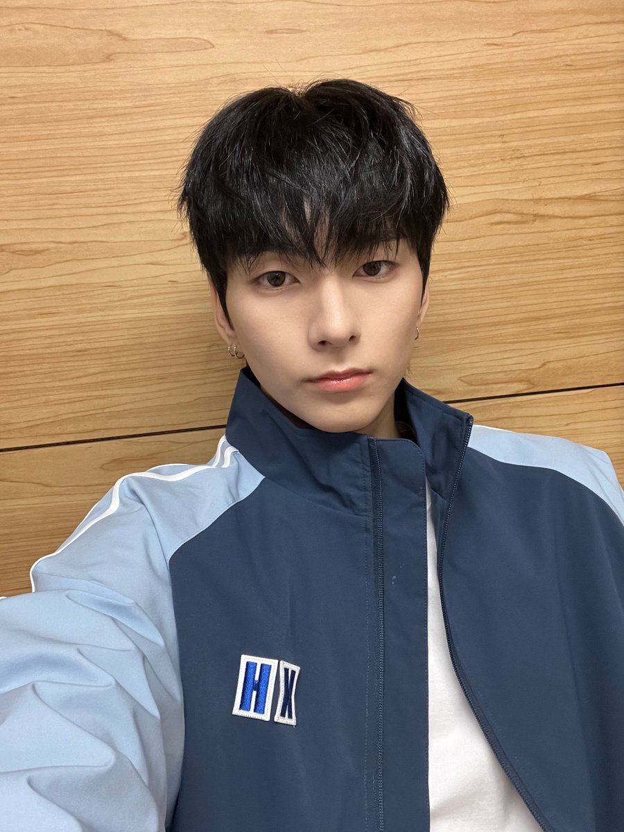 고딩 오승민😋

#Ode #오드
#오드득 #오드를 #얻었다
#오사내사

(( 1 ))