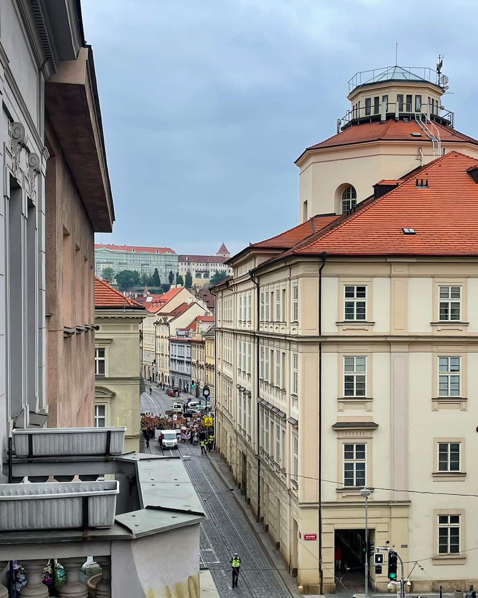 Parkování v Praze tweet media